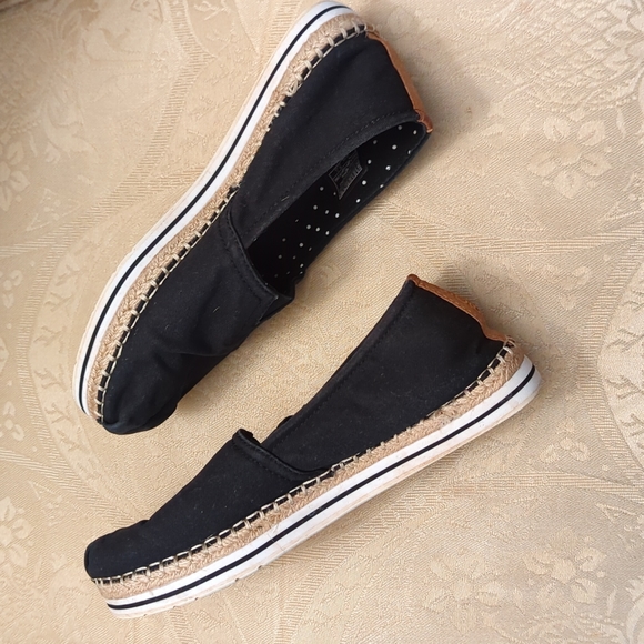 Women's 8.5 Skechers Bobs memory foam shoes - Picture 4 of 6